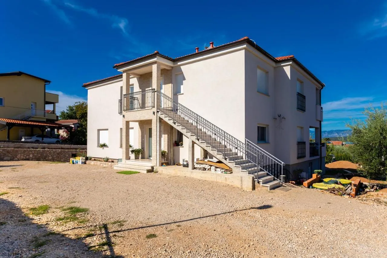 Apartments Jelena Vantacici